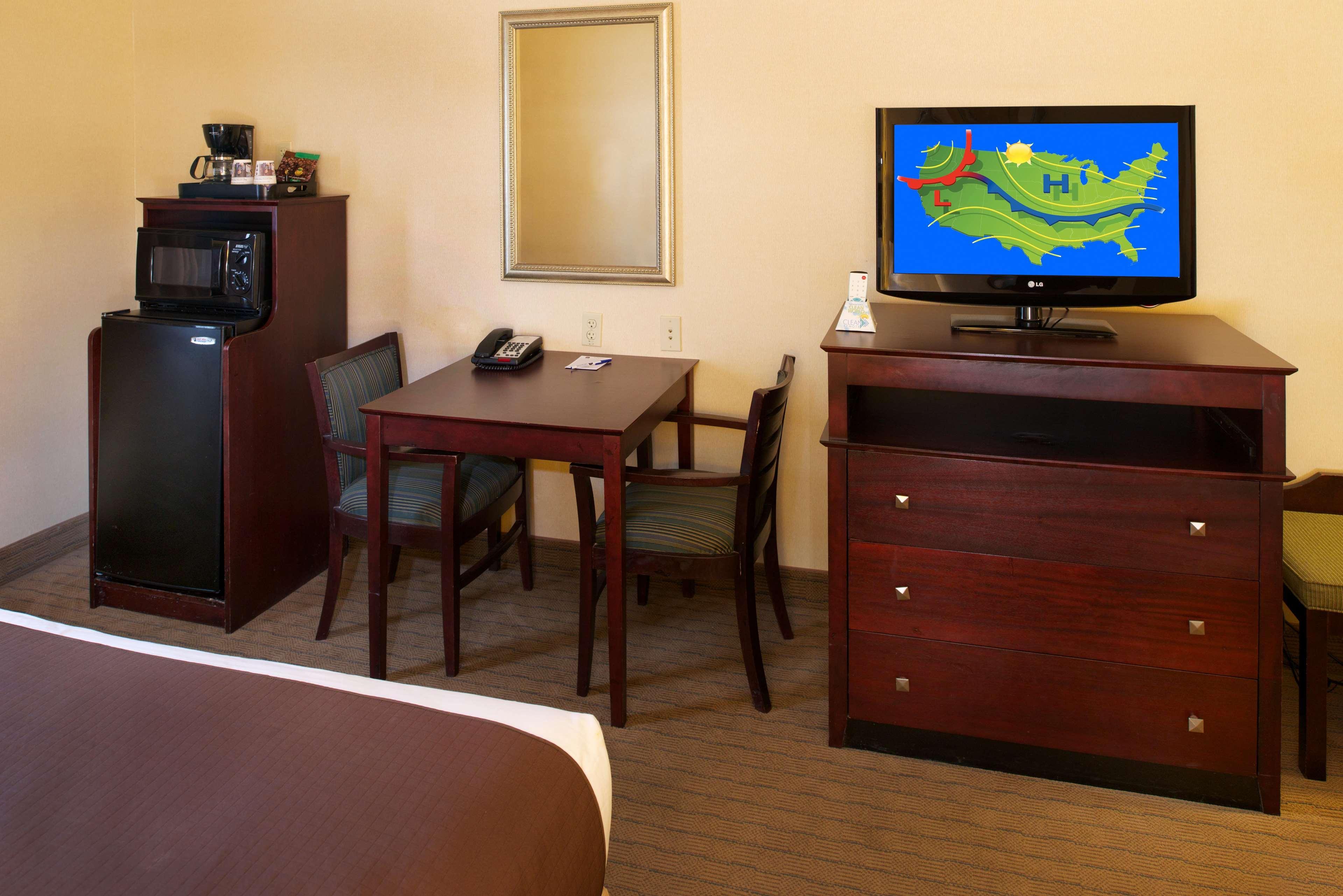 Holiday Inn Express & Suites - Williamstown - Glassboro By Ihg Bagian luar foto